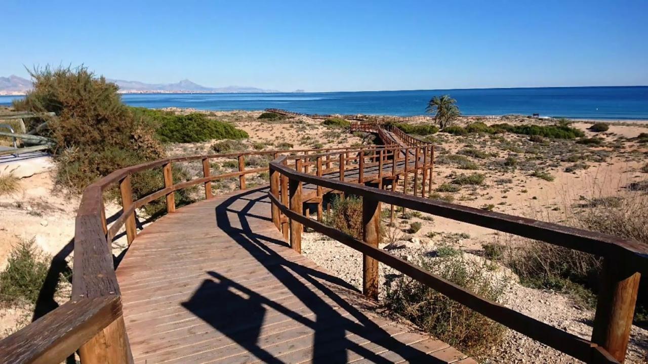 Sunny Beach Retreat Santa Pola Exterior foto
